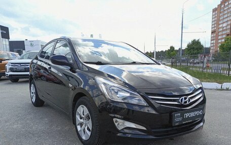 Hyundai Solaris II рестайлинг, 2016 год, 1 075 000 рублей, 3 фотография
