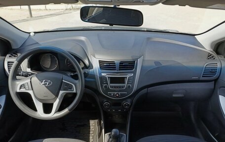 Hyundai Solaris II рестайлинг, 2016 год, 1 075 000 рублей, 14 фотография
