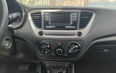 Hyundai Solaris II рестайлинг, 2018 год, 1 130 000 рублей, 15 фотография