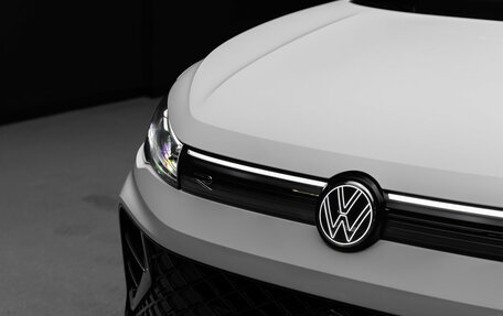 Volkswagen Tiguan, 2024 год, 4 500 000 рублей, 7 фотография