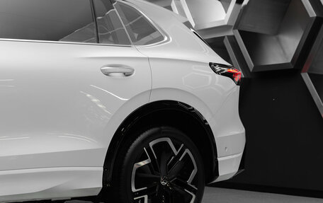 Volkswagen Tiguan, 2024 год, 4 500 000 рублей, 10 фотография