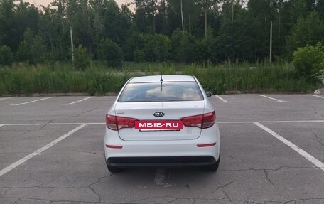 KIA Rio III рестайлинг, 2015 год, 1 555 000 рублей, 3 фотография