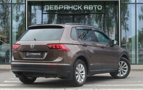 Volkswagen Tiguan II, 2018 год, 2 295 000 рублей, 3 фотография