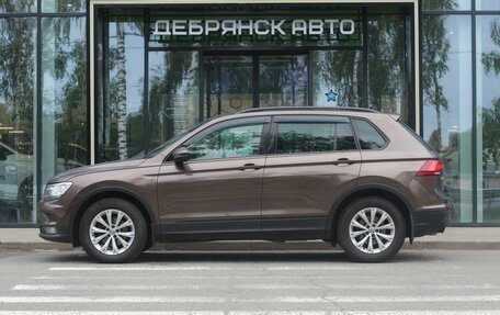 Volkswagen Tiguan II, 2018 год, 2 295 000 рублей, 2 фотография
