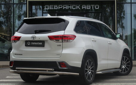 Toyota Highlander III, 2018 год, 4 590 000 рублей, 4 фотография
