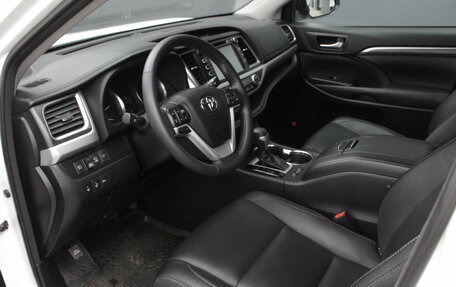 Toyota Highlander III, 2018 год, 4 590 000 рублей, 8 фотография