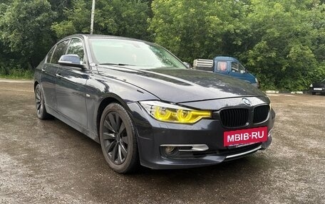 BMW 3 серия, 2011 год, 1 550 000 рублей, 3 фотография