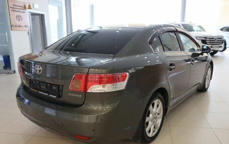 Toyota Avensis III рестайлинг, 2011 год, 1 390 000 рублей, 5 фотография