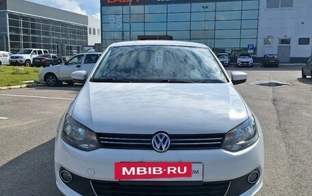 Volkswagen Polo VI (EU Market), 2013 год, 555 000 рублей, 2 фотография