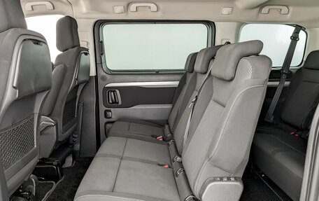 Opel Zafira Life I, 2021 год, 3 800 000 рублей, 12 фотография