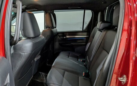 Toyota Hilux VIII, 2020 год, 5 025 000 рублей, 4 фотография
