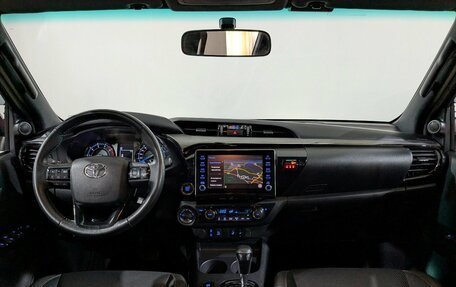 Toyota Hilux VIII, 2020 год, 5 025 000 рублей, 24 фотография