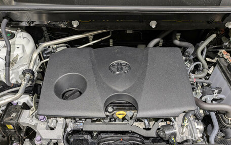 Toyota RAV4, 2020 год, 3 290 000 рублей, 9 фотография