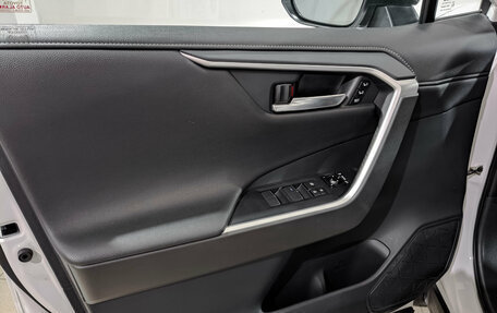 Toyota RAV4, 2020 год, 3 290 000 рублей, 19 фотография