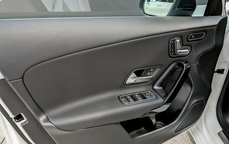 Mercedes-Benz A-Класс, 2020 год, 2 895 000 рублей, 19 фотография