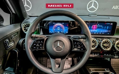 Mercedes-Benz A-Класс, 2020 год, 2 895 000 рублей, 21 фотография