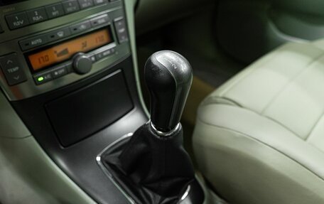 Toyota Avensis III рестайлинг, 2007 год, 670 000 рублей, 20 фотография