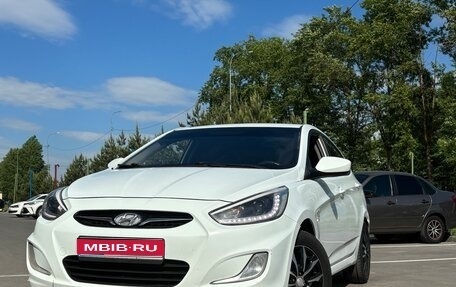 Hyundai Solaris II рестайлинг, 2013 год, 620 000 рублей, 1 фотография