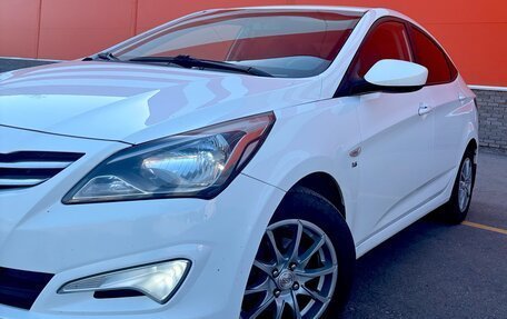 Hyundai Solaris II рестайлинг, 2015 год, 900 000 рублей, 3 фотография