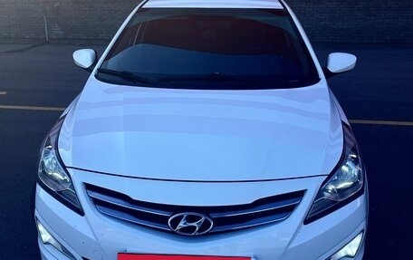 Hyundai Solaris II рестайлинг, 2015 год, 900 000 рублей, 4 фотография