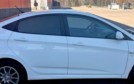 Hyundai Solaris II рестайлинг, 2015 год, 900 000 рублей, 7 фотография