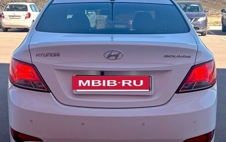 Hyundai Solaris II рестайлинг, 2015 год, 900 000 рублей, 10 фотография