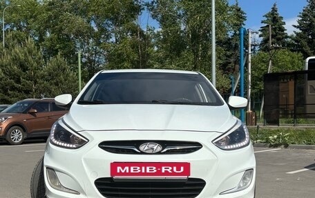 Hyundai Solaris II рестайлинг, 2013 год, 620 000 рублей, 2 фотография