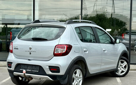 Renault Sandero II рестайлинг, 2017 год, 953 000 рублей, 2 фотография