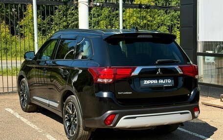 Mitsubishi Outlander III рестайлинг 3, 2021 год, 2 999 000 рублей, 6 фотография