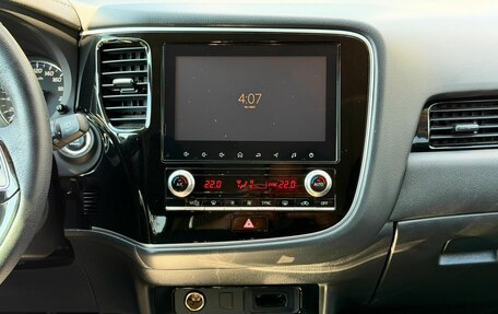 Mitsubishi Outlander III рестайлинг 3, 2021 год, 2 999 000 рублей, 23 фотография