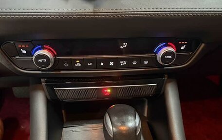 Mazda 6, 2021 год, 1 800 000 рублей, 6 фотография
