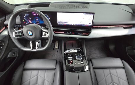 BMW 5 серия, 2024 год, 5 000 000 рублей, 10 фотография