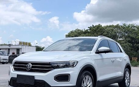 Volkswagen T-Roc I, 2022 год, 1 350 000 рублей, 3 фотография