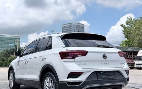Volkswagen T-Roc I, 2022 год, 1 350 000 рублей, 4 фотография