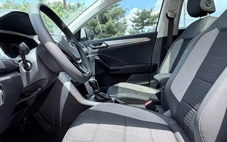 Volkswagen T-Roc I, 2022 год, 1 350 000 рублей, 8 фотография