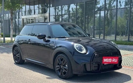 MINI Hatch, 2022 год, 1 630 000 рублей, 3 фотография
