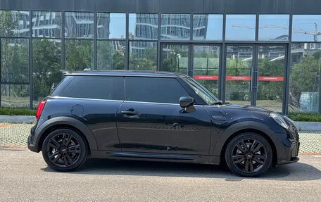 MINI Hatch, 2022 год, 1 630 000 рублей, 7 фотография