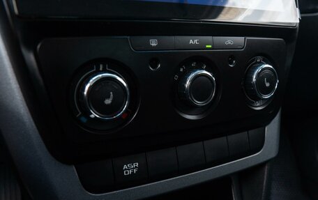 Skoda Yeti I рестайлинг, 2015 год, 1 180 000 рублей, 14 фотография