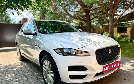 Jaguar F-Pace, 2017 год, 2 950 000 рублей, 2 фотография