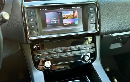 Jaguar F-Pace, 2017 год, 2 950 000 рублей, 16 фотография