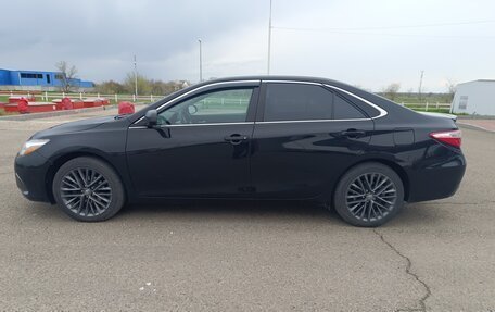 Toyota Camry, 2017 год, 1 890 000 рублей, 10 фотография