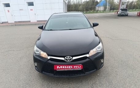 Toyota Camry, 2017 год, 1 890 000 рублей, 7 фотография