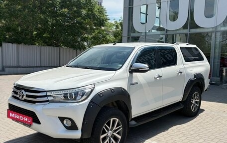 Toyota Hilux VIII, 2016 год, 3 095 900 рублей, 5 фотография