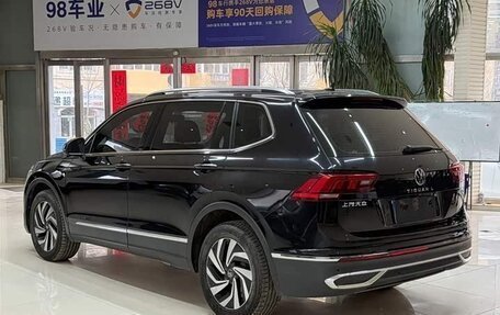 Volkswagen Tiguan II, 2023 год, 2 500 000 рублей, 6 фотография
