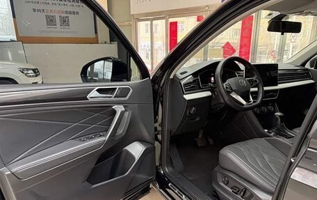 Volkswagen Tiguan II, 2023 год, 2 500 000 рублей, 7 фотография