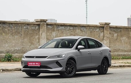 BYD Qin, 2025 год, 2 100 000 рублей, 1 фотография