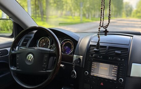 Volkswagen Touareg III, 2006 год, 750 000 рублей, 24 фотография