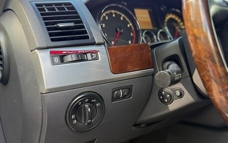Volkswagen Touareg III, 2006 год, 750 000 рублей, 20 фотография