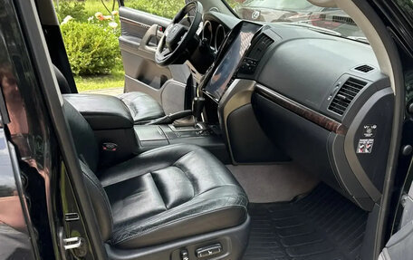 Toyota Land Cruiser 200, 2011 год, 3 300 000 рублей, 5 фотография