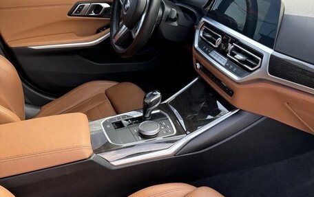 BMW 3 серия, 2021 год, 2 990 000 рублей, 6 фотография